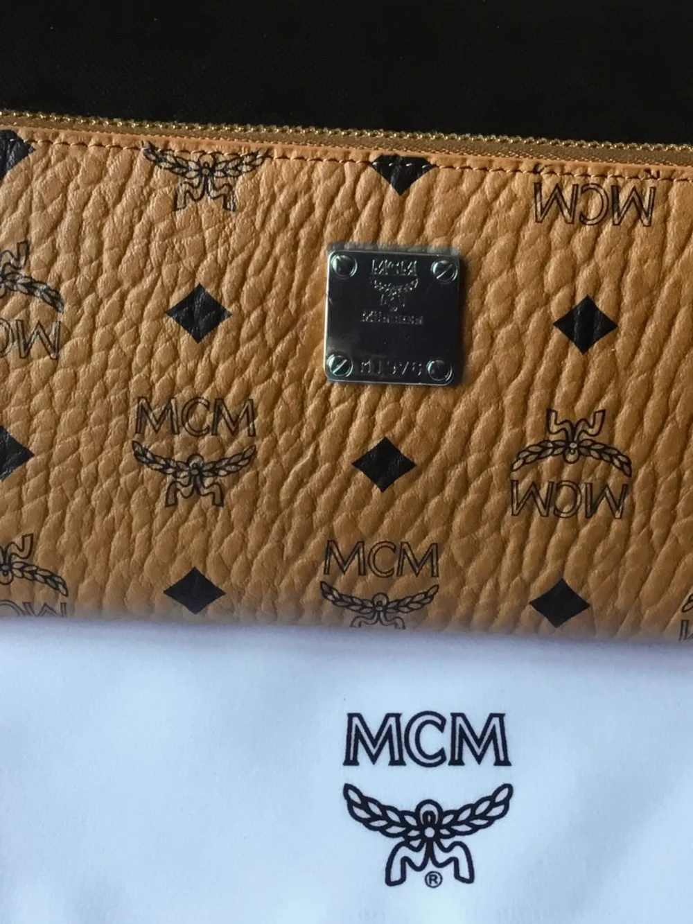 MCM COGNAC ZIP-AROUND  LONG WALLET